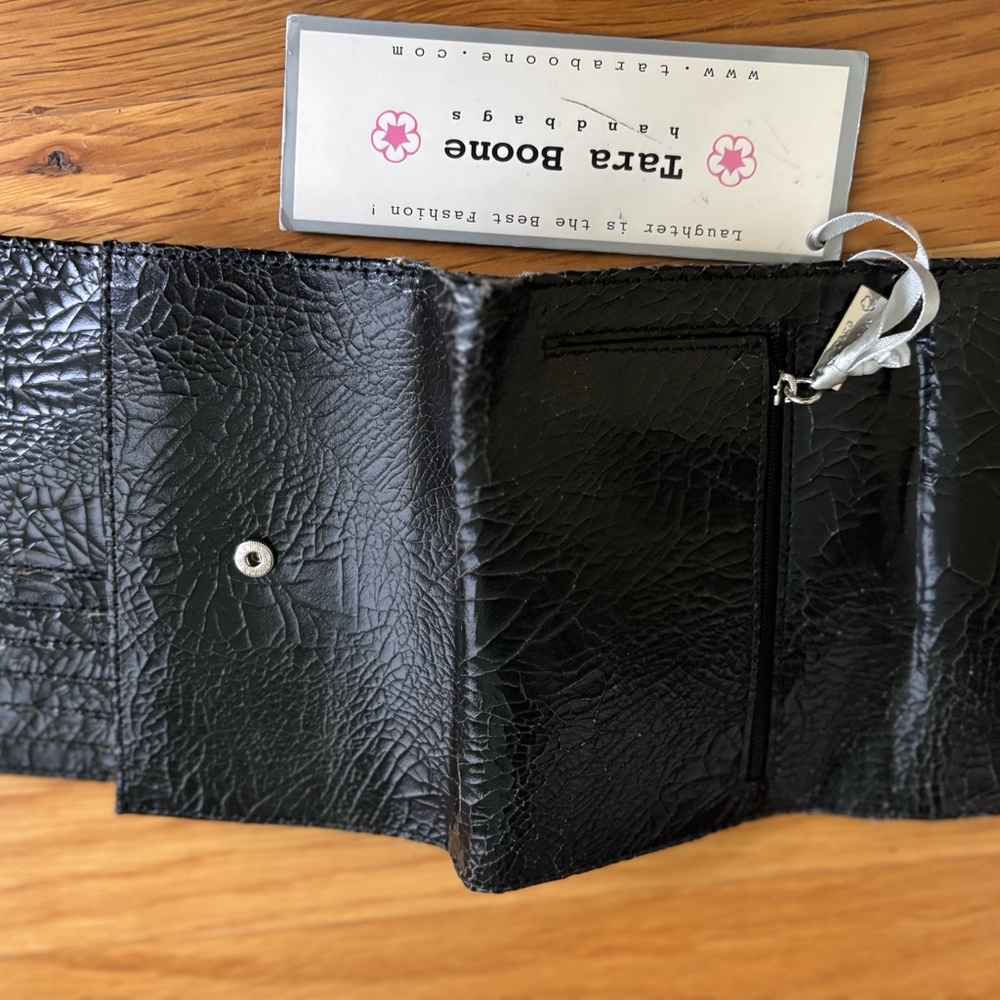 NWT Tara Boone Women's Wallet - Picture 3 of 8